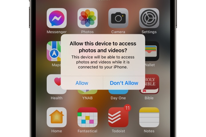 5-iPhone-prompt-to-allow-photo-access-to-Windows-PC.jpeg