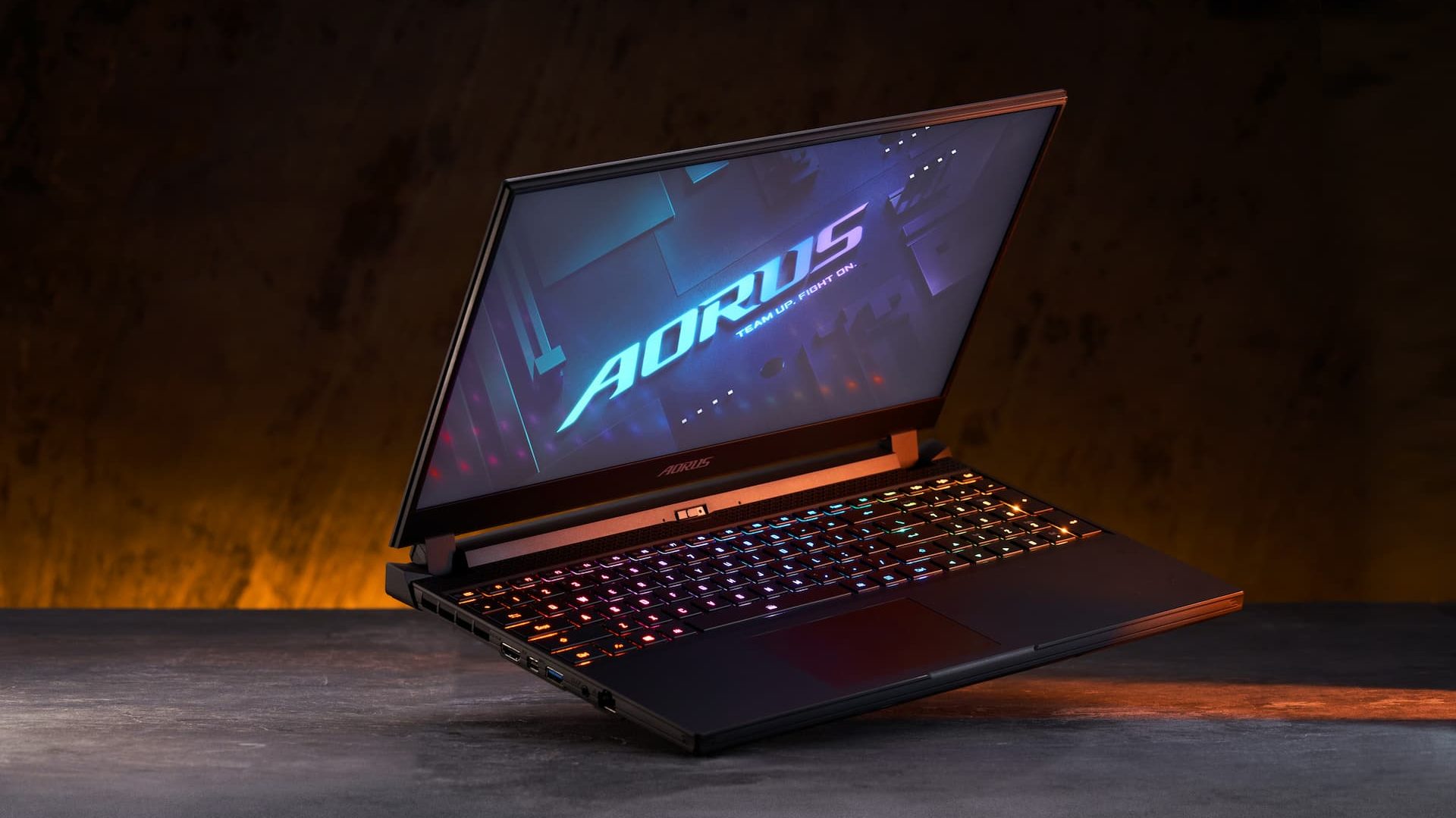 لپ تاپ گیمینگ گیگابایت مدل GIGABYTE AORUS 17G XE4