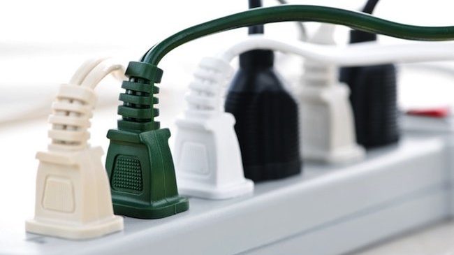 محافظ برق (Surge Protector)